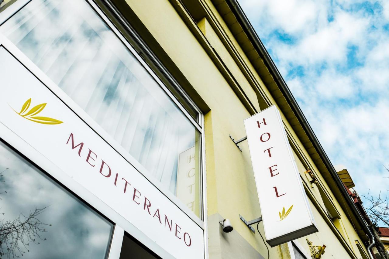 Mediteraneo Apartmani โนวีซาด ภายนอก รูปภาพ