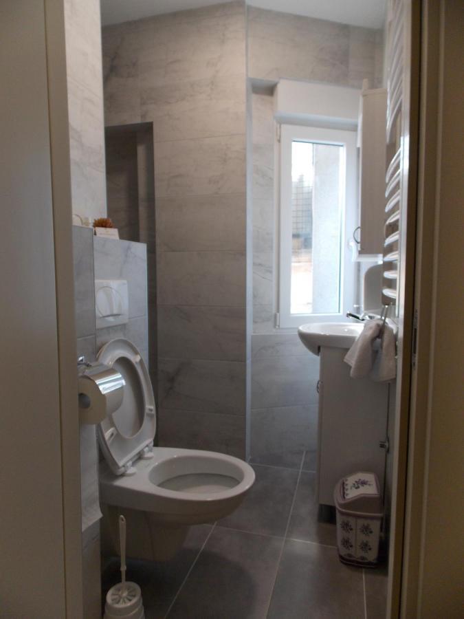 Mediteraneo Apartmani โนวีซาด ภายนอก รูปภาพ